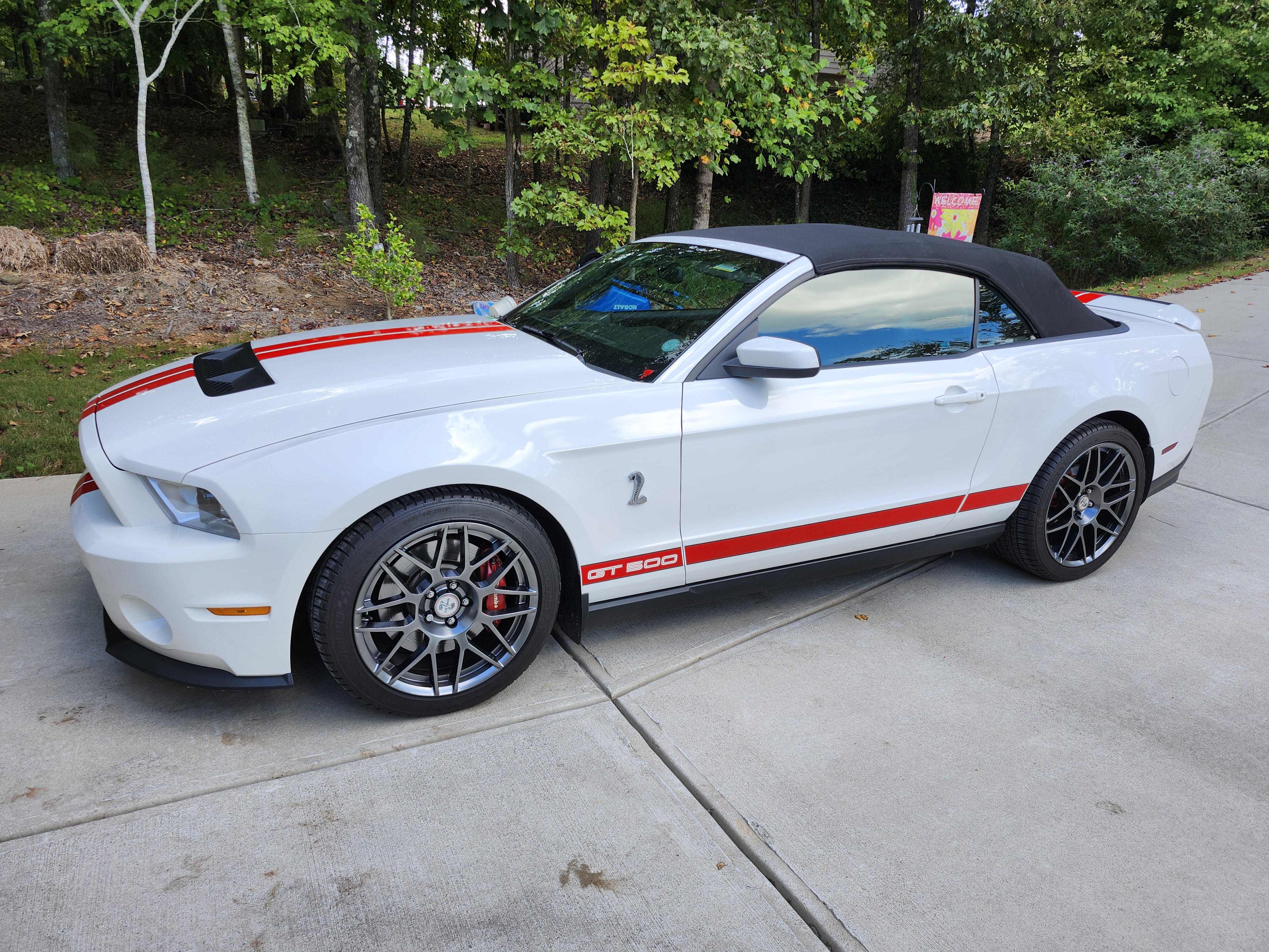 Used 2012 Ford Mustang Shelby GT500 w/ SVT Performance Pkg RWD image 24