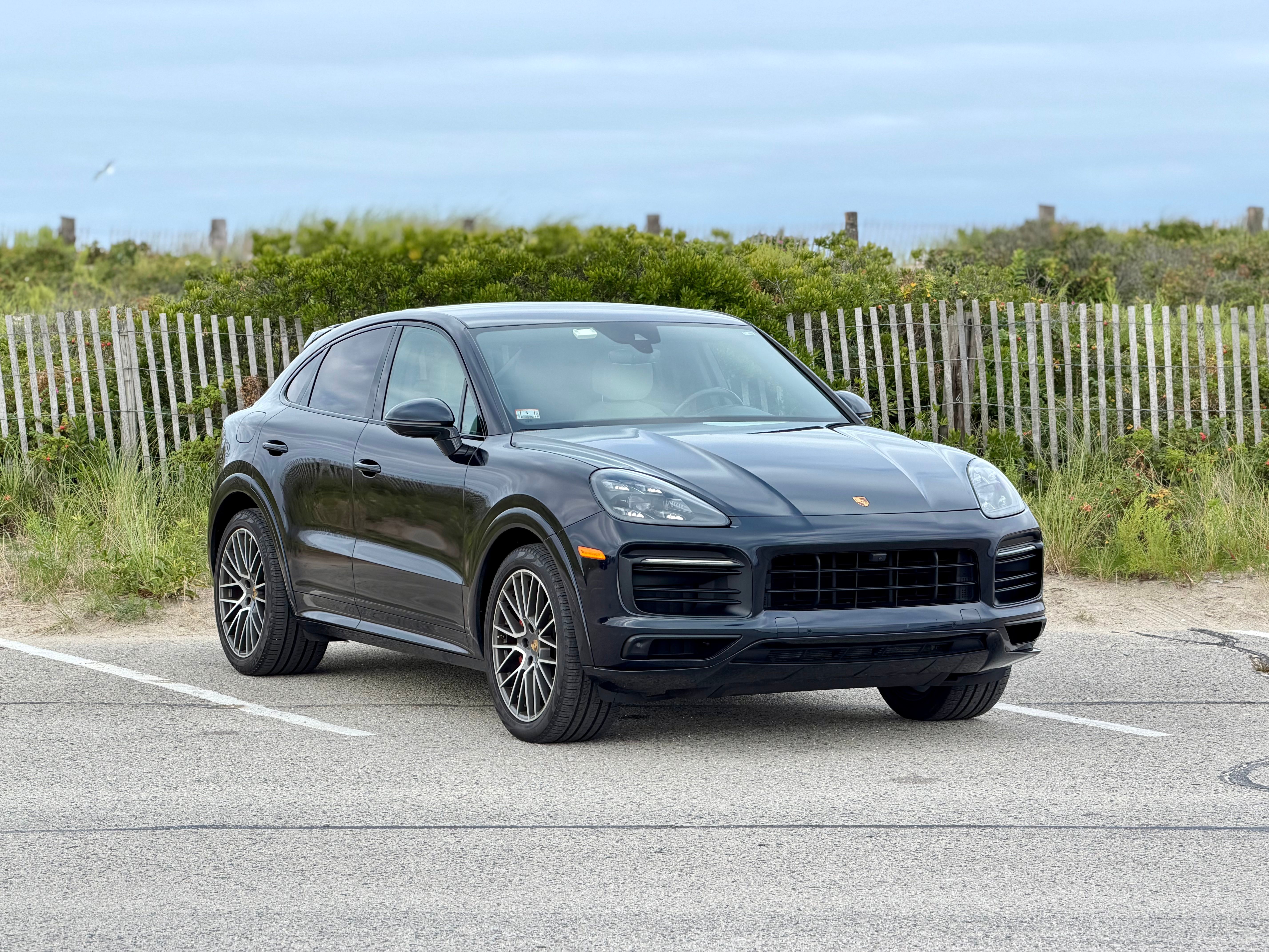 Used 2021 Porsche Cayenne GTS AWD/4WD image 1