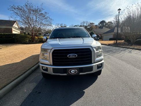 Used 2016 Ford F150 XLT w/ Equipment Group 302A Luxury image 6