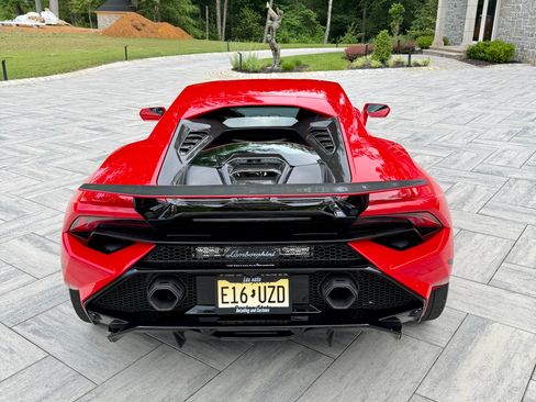 Used 2024 Lamborghini Huracan Tecnica RWD image 10