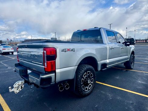 Used 2024 Ford F250 Platinum image 4