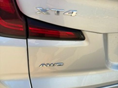 Used 2019 Cadillac XT4 Premium Luxury AWD/4WD image 9