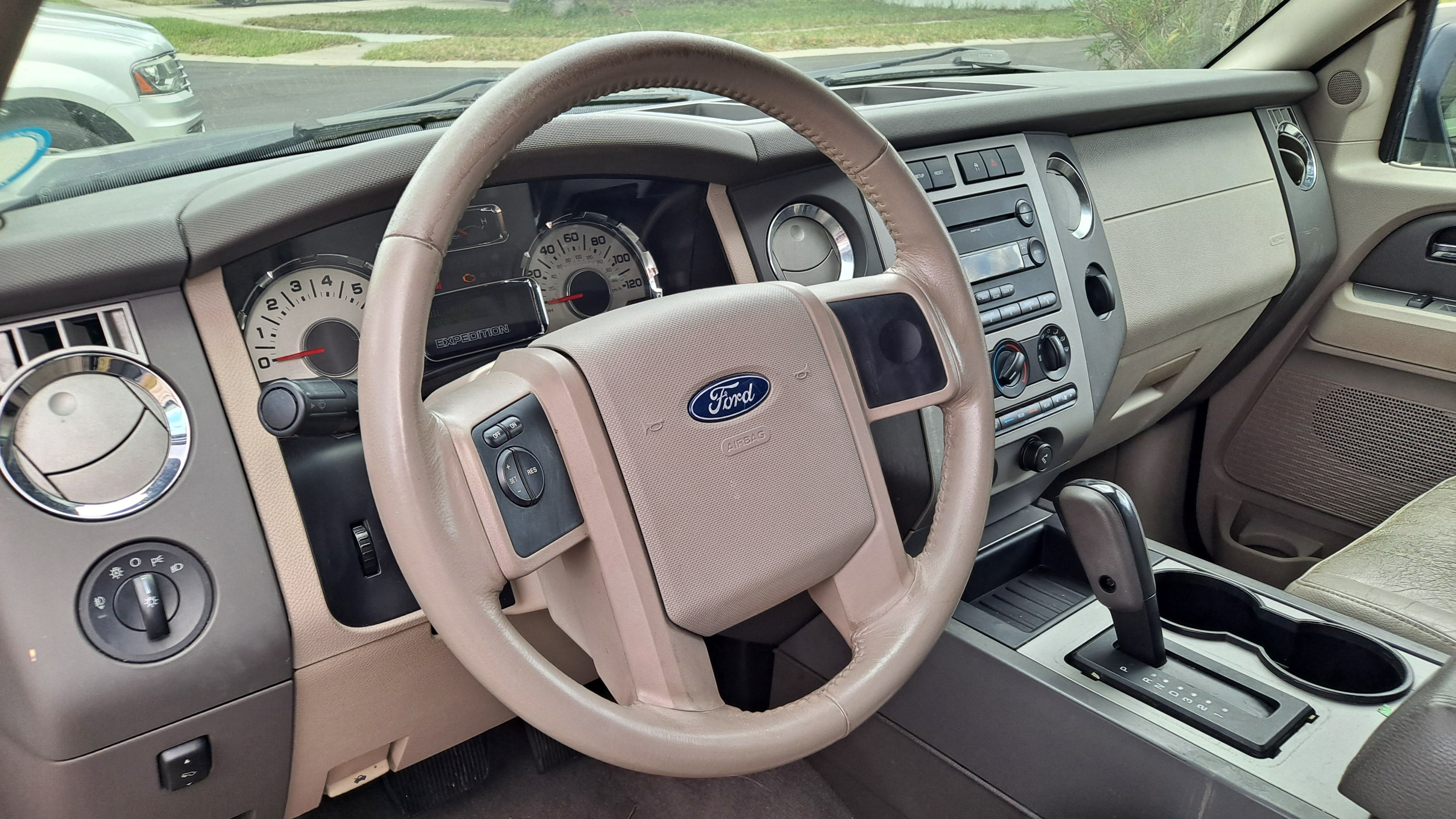 Used 2007 Ford Expedition XLT RWD image 10