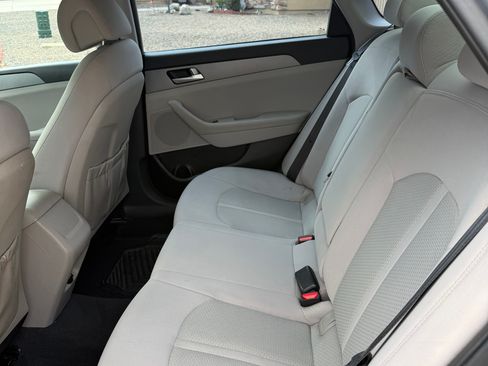 Used 2016 Hyundai Sonata SE FWD image 16