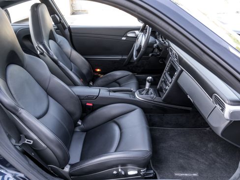 Used 2011 Porsche 911 4 Coupe image 28