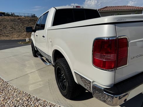 Used 2007 Lincoln Mark LT 4x4 image 15