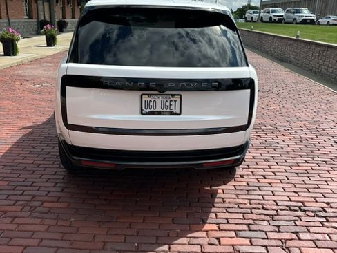 Used 2024 Land Rover Range Rover SE AWD/4WD image 11