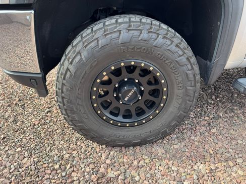 Used 2020 GMC Sierra 3500 SLT w/ SLT Premium Plus Package AWD/4WD image 10