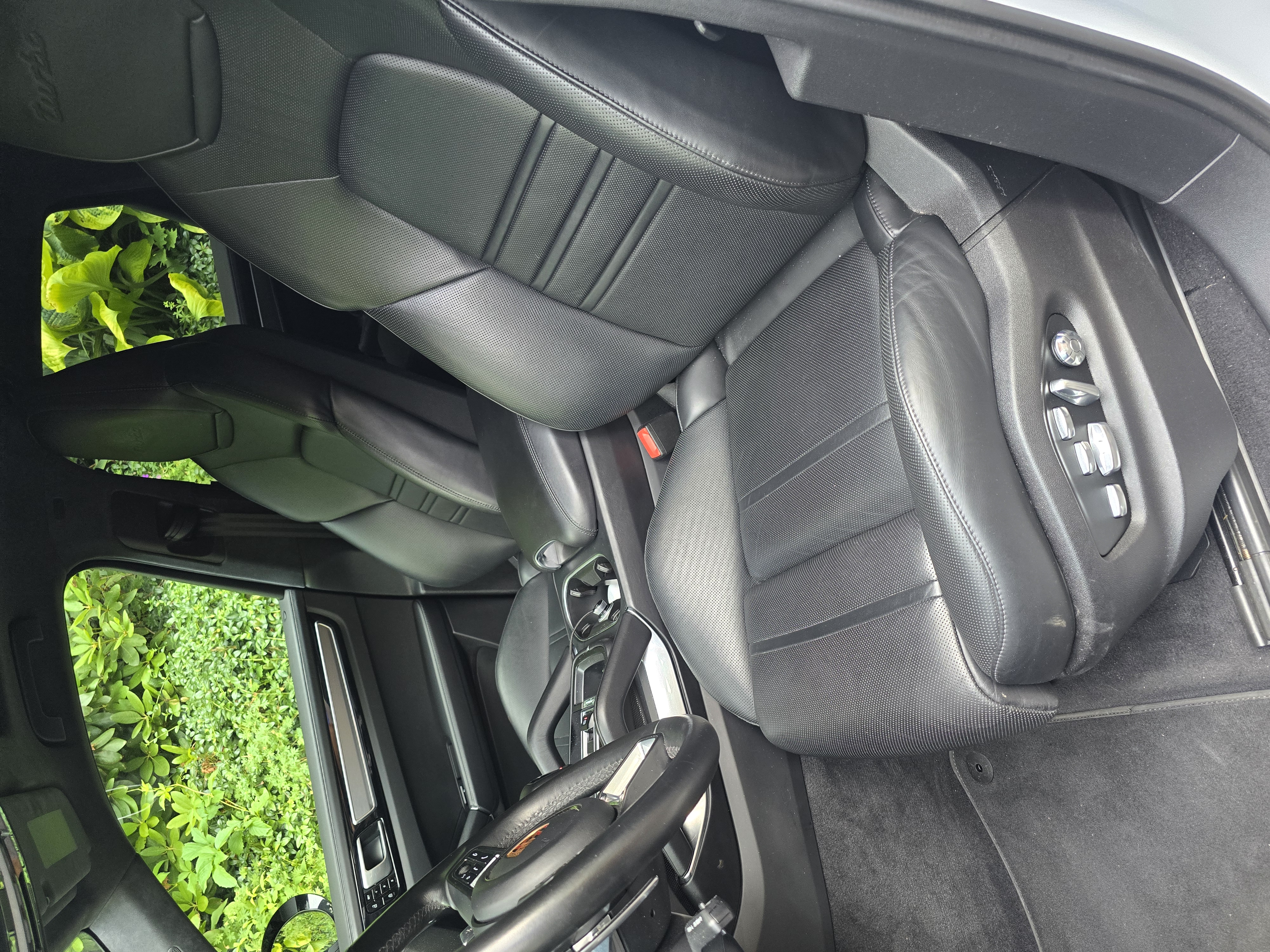 Used 2021 Porsche Cayenne Turbo AWD/4WD image 4