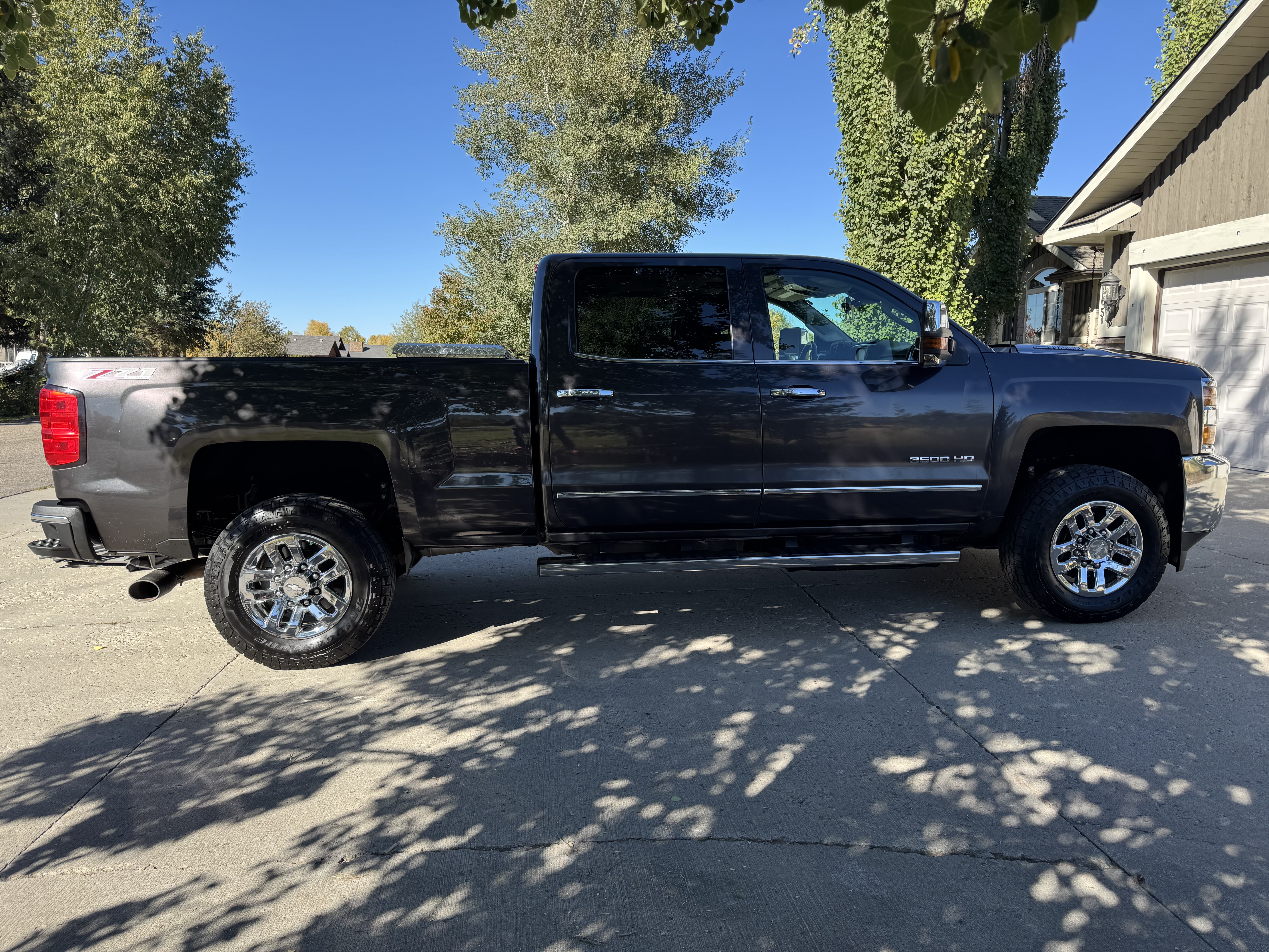 Used 2016 Chevrolet Silverado 3500 LTZ w/ Duramax Plus Package AWD/4WD image 10