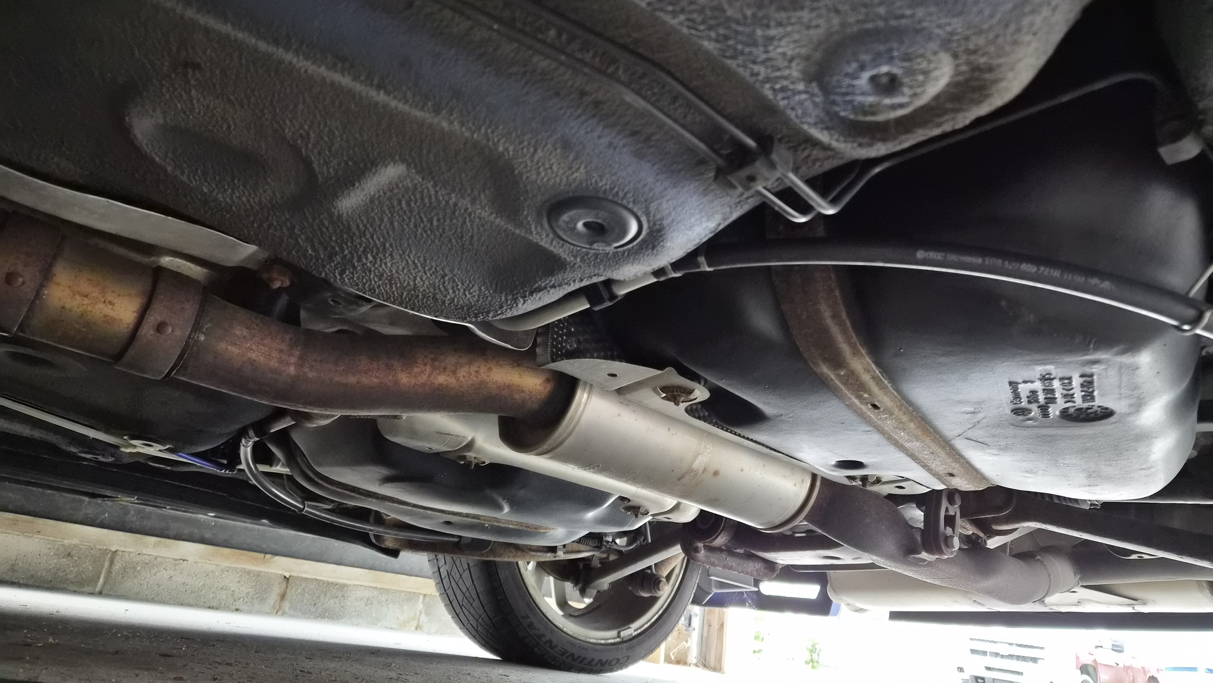 Used 2004 Volkswagen R32 AWD/4WD image 9