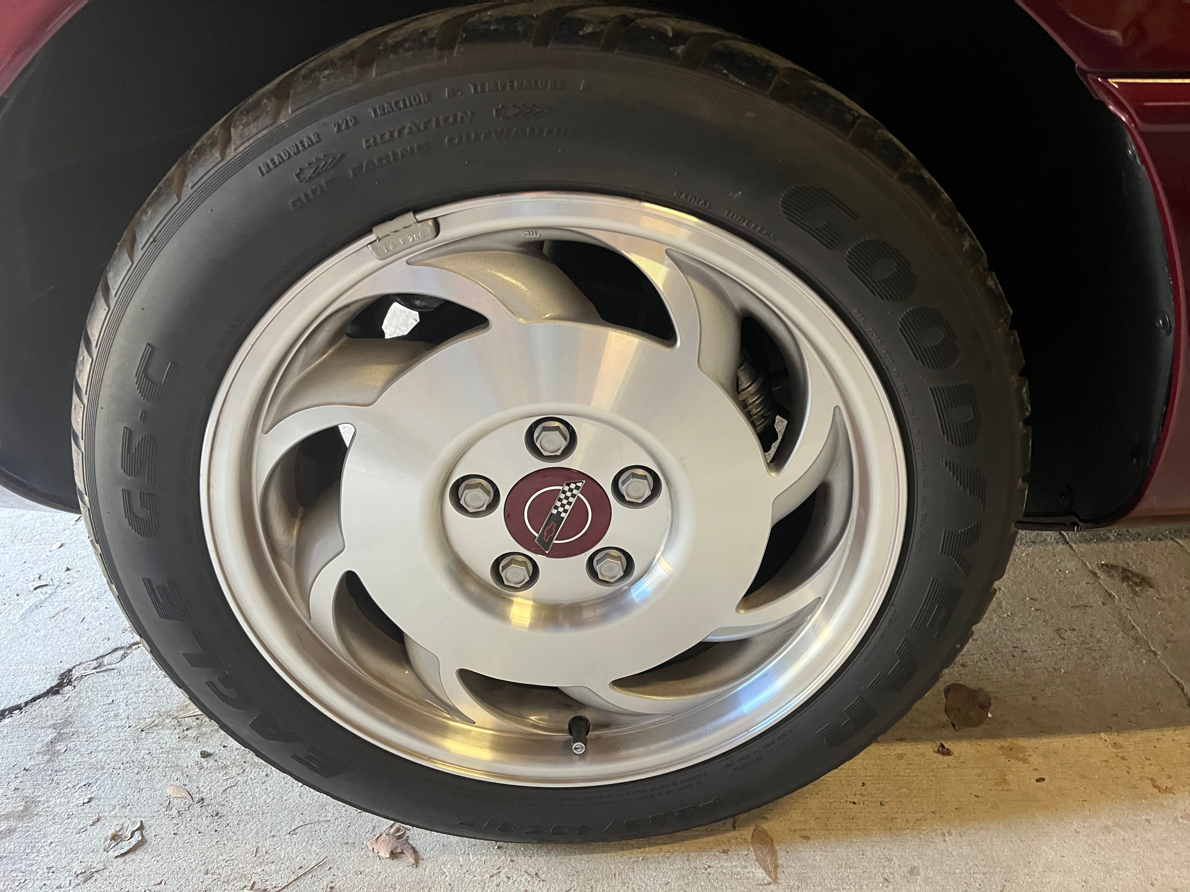 Used 1993 Chevrolet Corvette Coupe RWD image 13