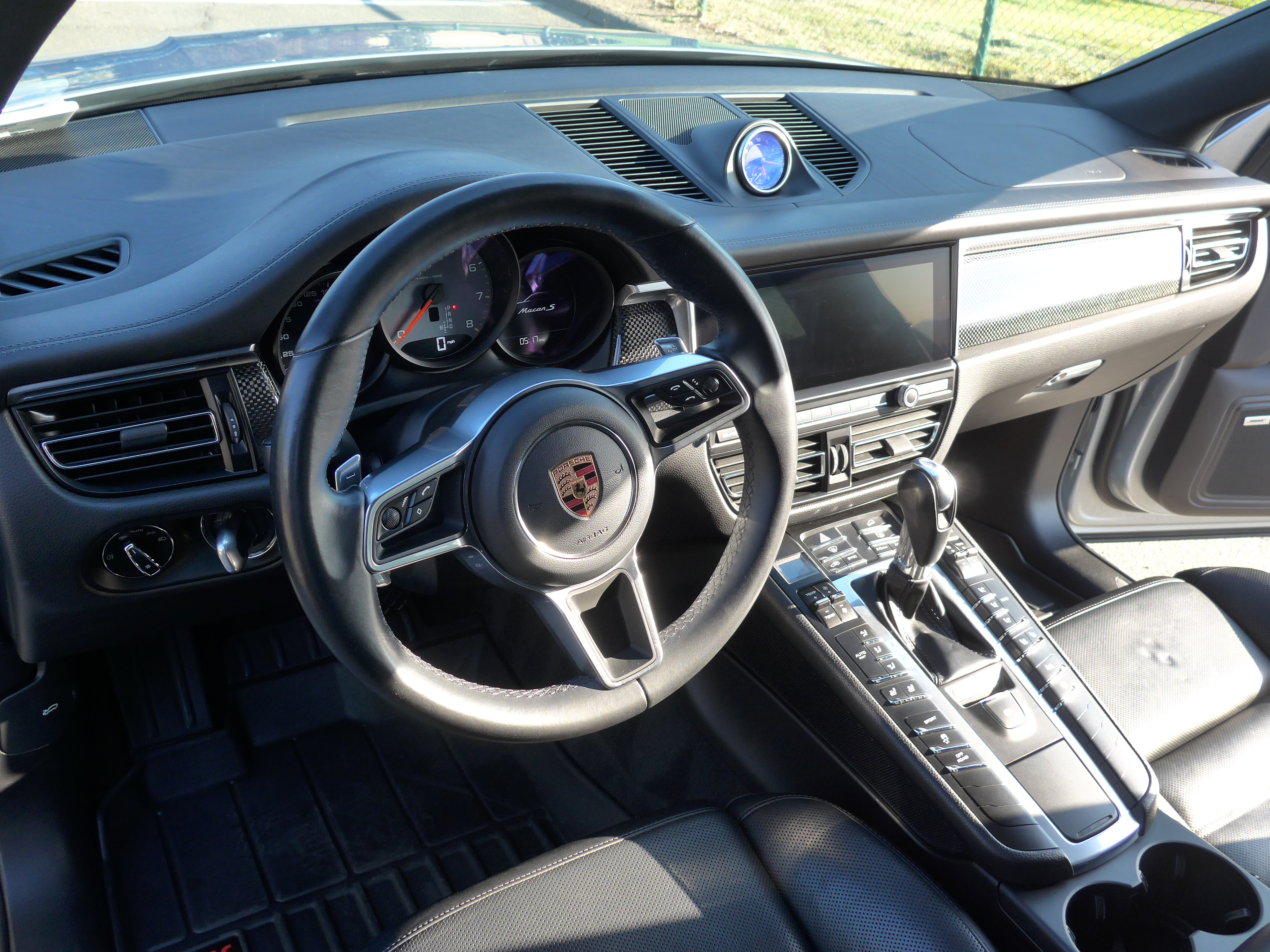 Used 2020 Porsche Macan S AWD/4WD image 17