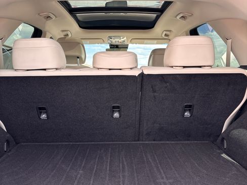 Used 2025 Genesis GV70 2.5T w/ Select Package image 11