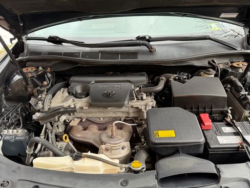 Used 2013 Toyota Camry LE image 11