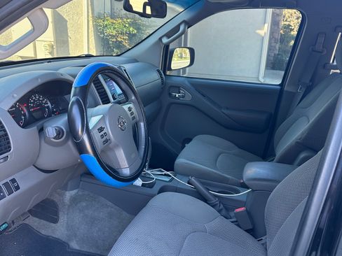 Used 2014 Nissan Frontier SV w/ SV Value Truck Package image 2