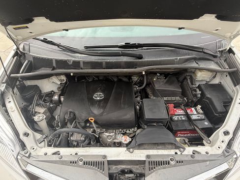 Used 2020 Toyota Sienna XLE Premium image 16