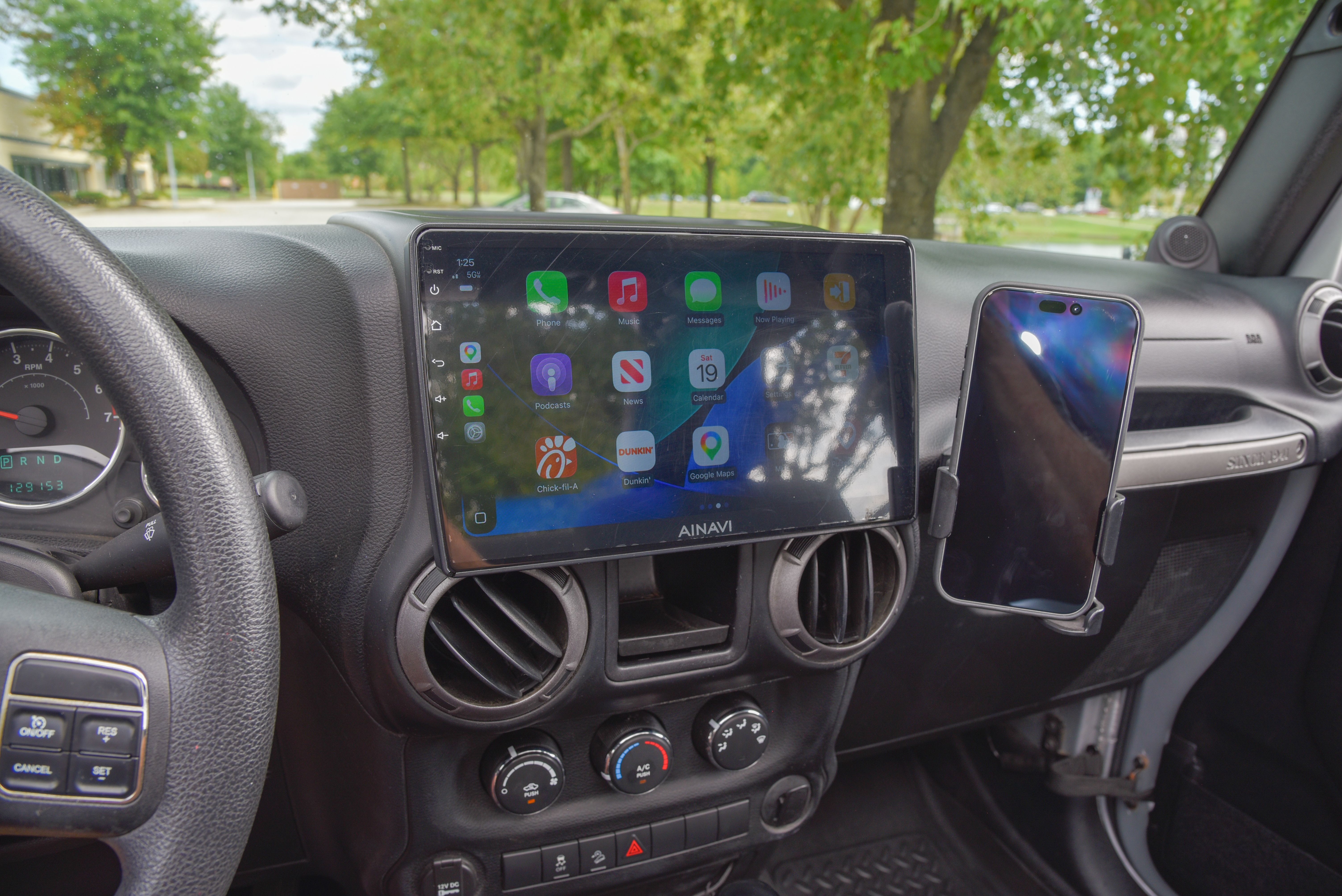 Used 2011 Jeep Wrangler Sport AWD/4WD image 13