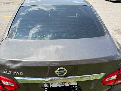 Used 2016 Nissan Altima 2.5 S w/ Power Driver Seat Package FWD image 4