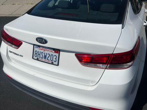 Used 2018 Kia Optima LX FWD image 9