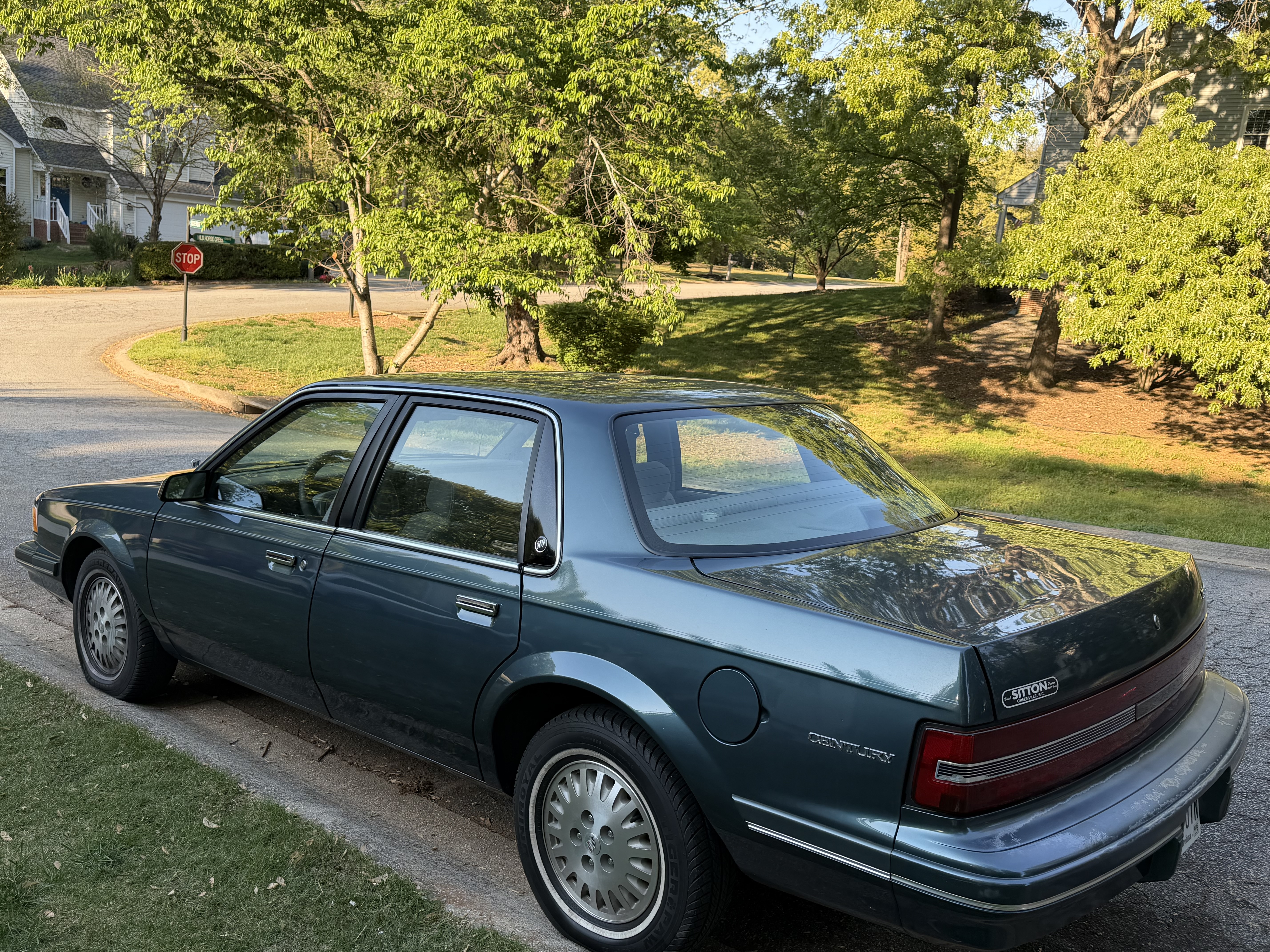 Used 1995 Buick Century Sedan FWD image 2