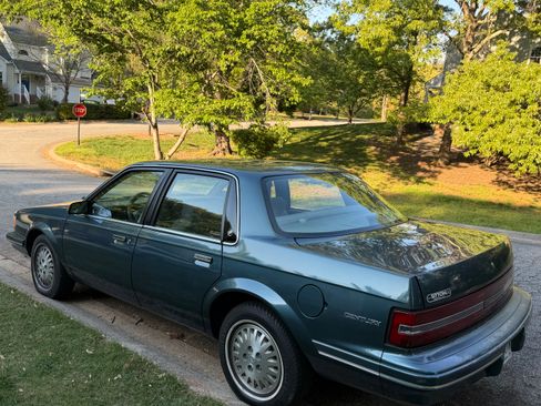 Used 1995 Buick Century Custom image 2