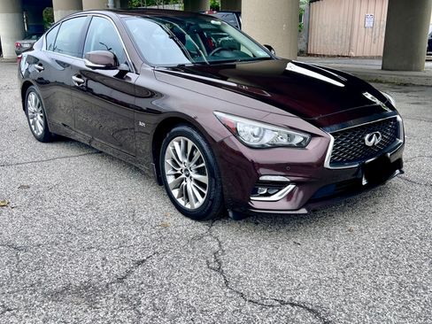 Used 2019 INFINITI Q50 Luxe w/ Essential Package (3.0T Luxe) AWD/4WD image 4