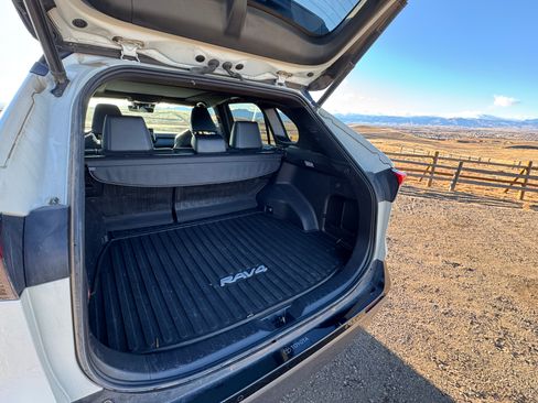 Used 2021 Toyota RAV4 XSE image 14