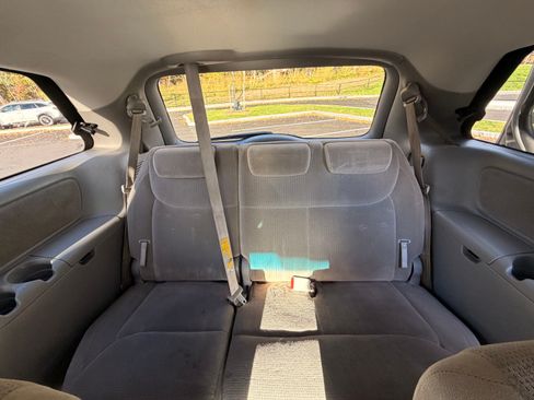 Used 2005 Toyota Sienna LE image 13