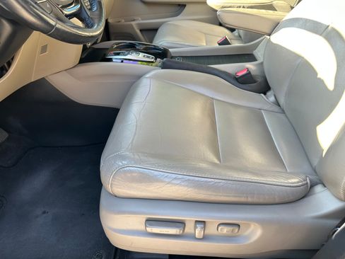 Used 2017 Honda Pilot Touring image 8