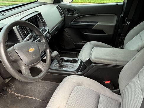 Used 2019 Chevrolet Colorado W/T RWD image 10