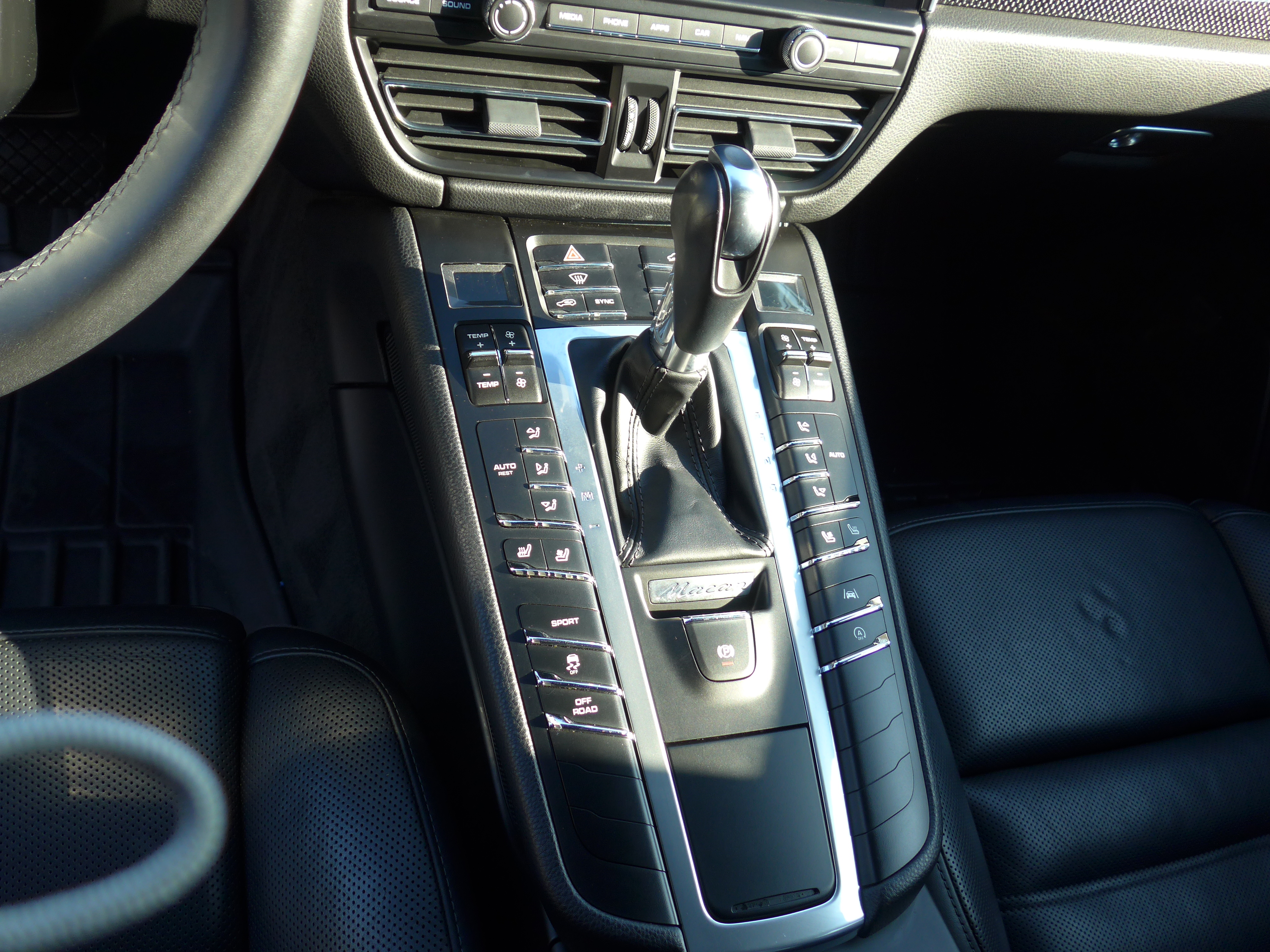 Used 2020 Porsche Macan S AWD/4WD image 20