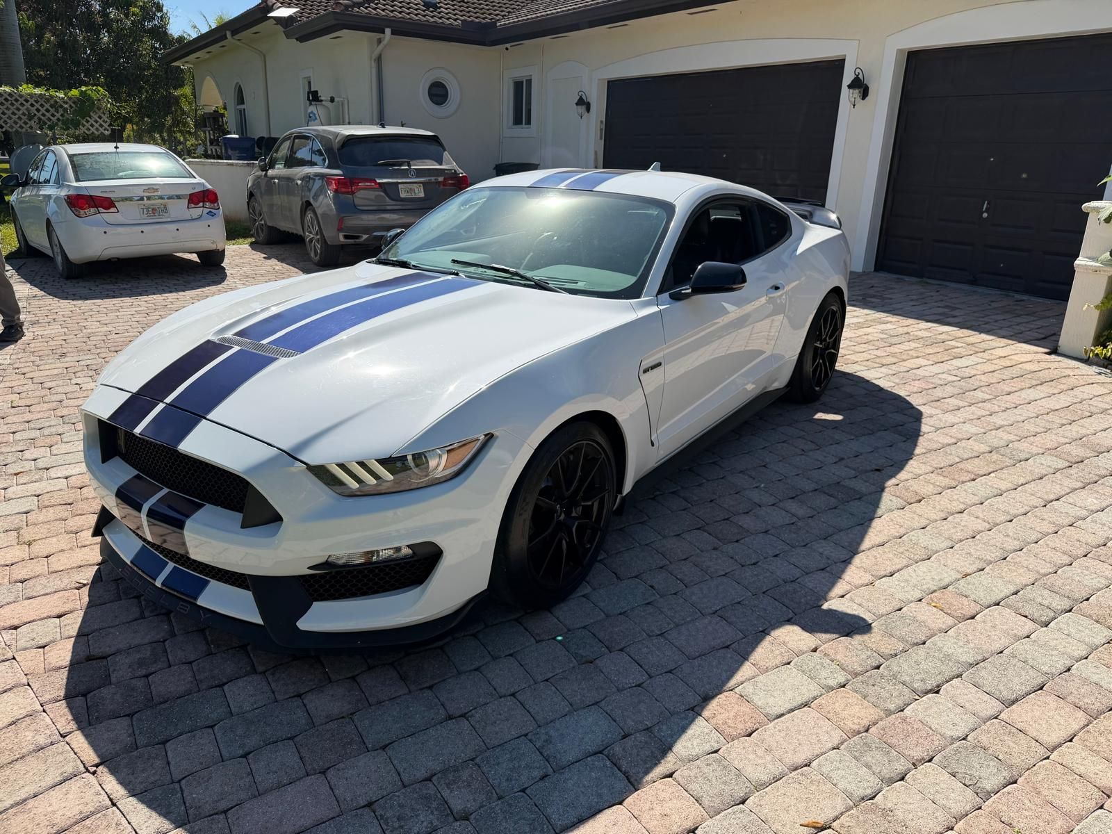 Used 2020 Ford Mustang Shelby GT350 w/ Technology Package RWD image 4