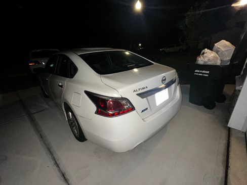 Used 2014 Nissan Altima 2.5 S FWD image 9