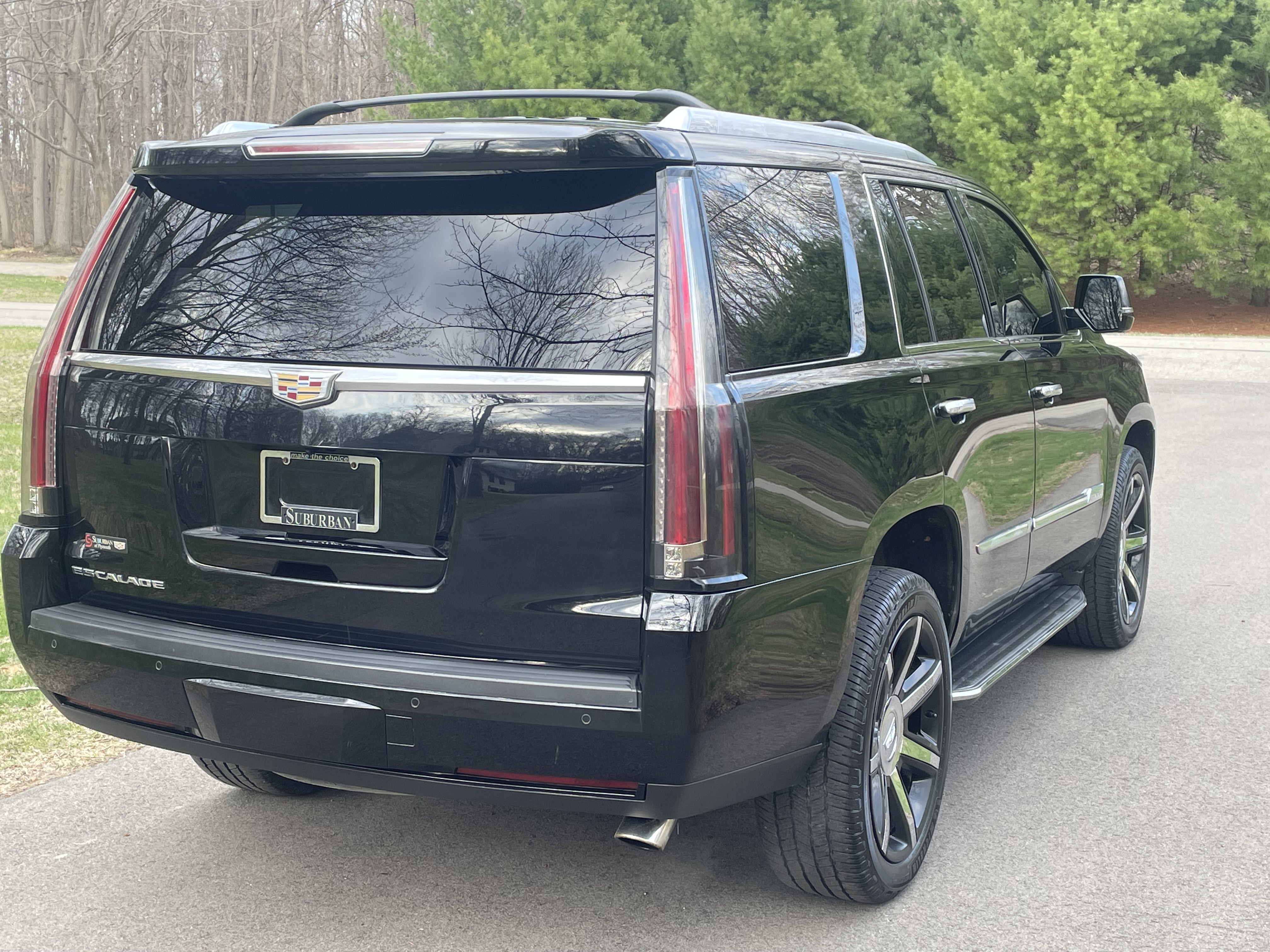 Used 2015 Cadillac Escalade Premium AWD/4WD image 5