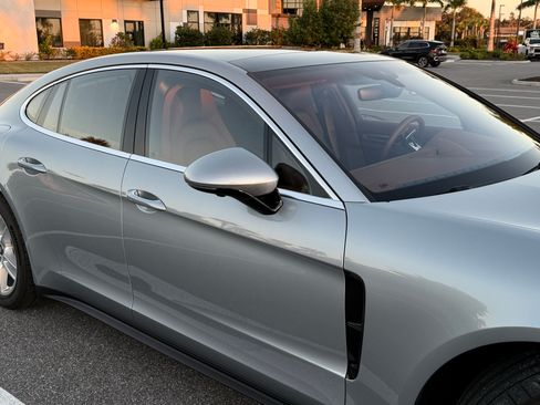 Used 2021 Porsche Panamera 4 image 21