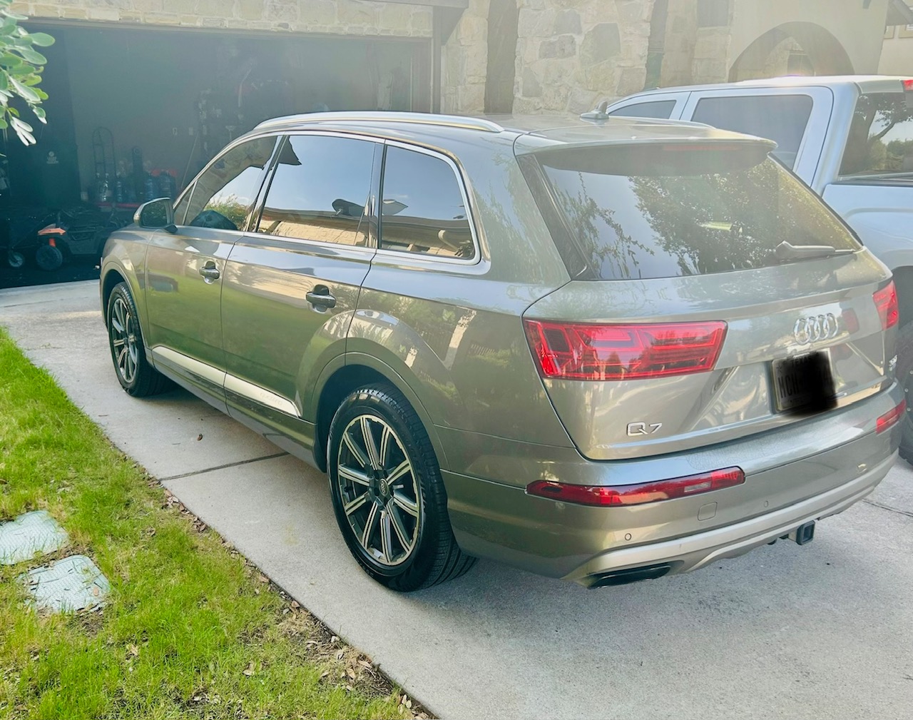 Used 2017 Audi Q7 3.0T Premium Plus AWD/4WD image 5