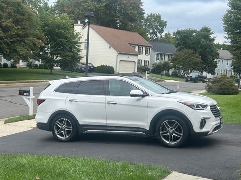Used 2017 Hyundai Santa Fe Limited FWD image 17