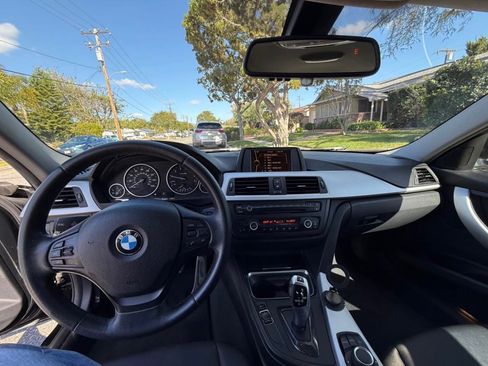 Used 2013 BMW 328i Sedan RWD image 9