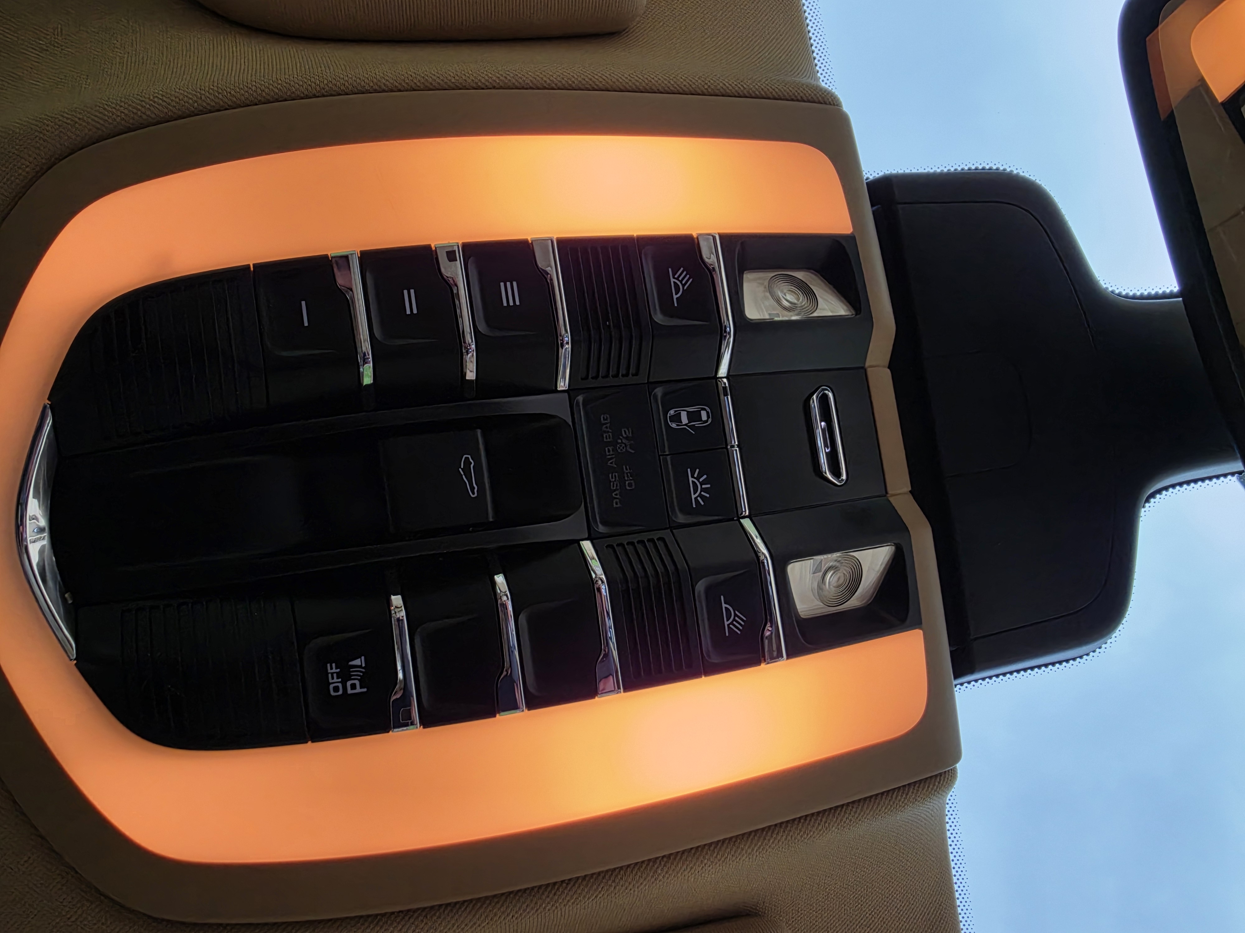 Used 2012 Porsche Panamera 4 image 19