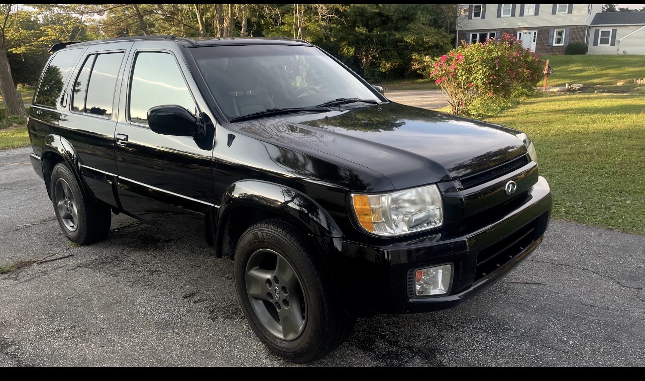 Used 2003 INFINITI QX4 4WD w/ Heated Seats Pkg image 2