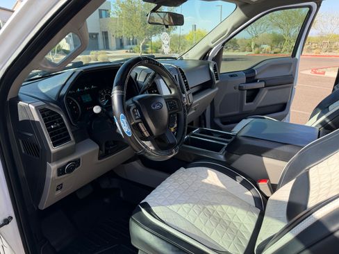 Used 2019 Ford F150 XLT image 11