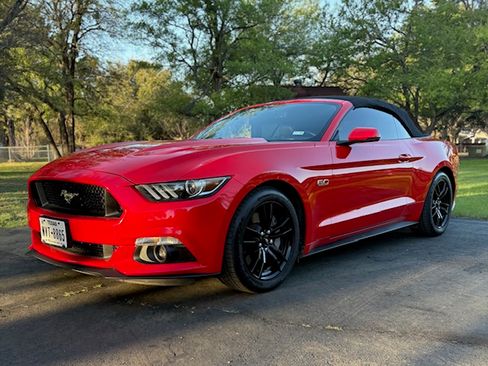 Used 2016 Ford Mustang GT Premium image 4