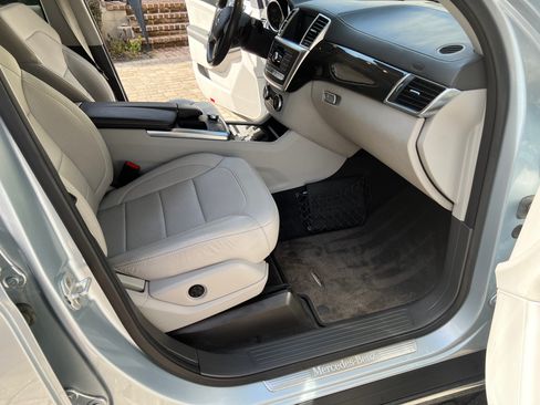 Used 2015 Mercedes-Benz GL 320 BlueTEC 4MATIC image 8