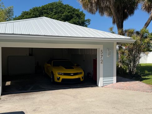 Used 2013 Chevrolet Camaro ZL1 image 32