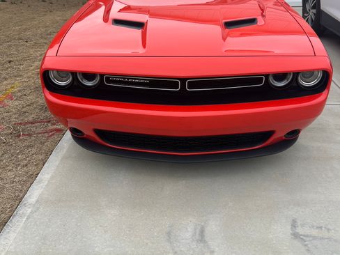 Used 2023 Dodge Challenger SXT image 5