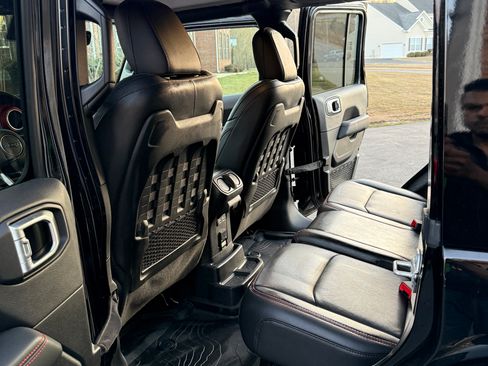 Used 2020 Jeep Wrangler Unlimited Rubicon AWD/4WD image 5
