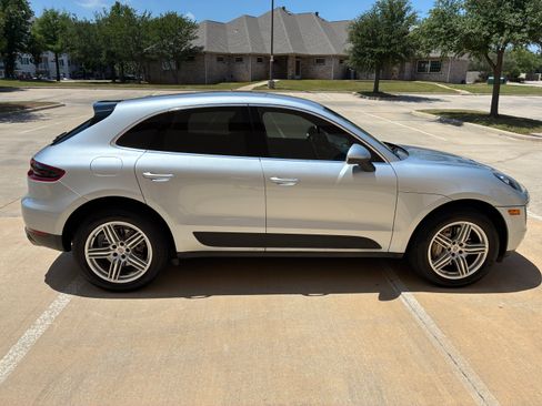Used 2016 Porsche Macan S AWD/4WD image 2