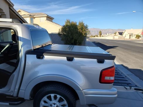Used 2007 Ford Explorer Sport Trac Limited RWD image 12