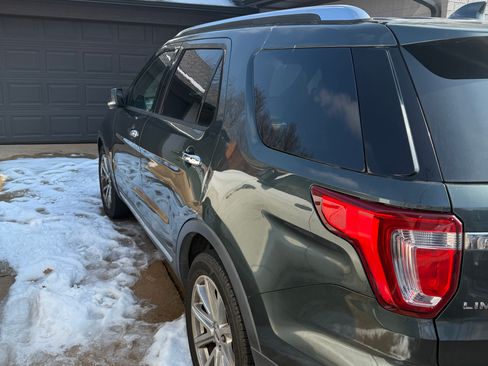 Used 2016 Ford Explorer Limited w/ Equipment Group 301A image 5